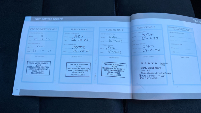 Volvo Xc40 2.0 B4P R DESIGN Pro 5dr Auto Petrol Estate